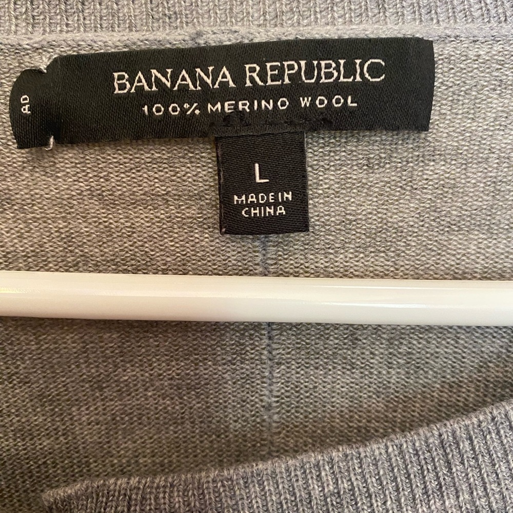 Banana Republic merino cardigan. - Picture 2 of 2